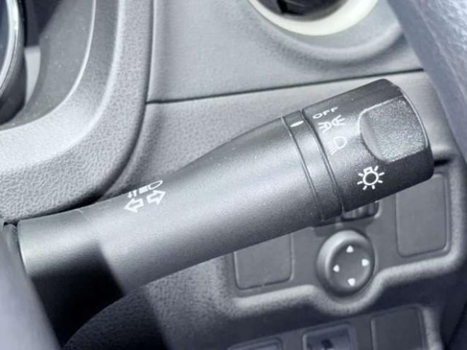 ノート1.2 X FOUR 4WD　下廻防錆TVナビETC 1200