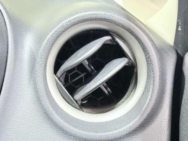 ノート1.2 X FOUR 4WD　下廻防錆TVナビETC 1200