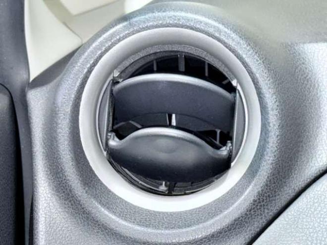 ノート1.2 X FOUR 4WD　下廻防錆TVナビETC 1200