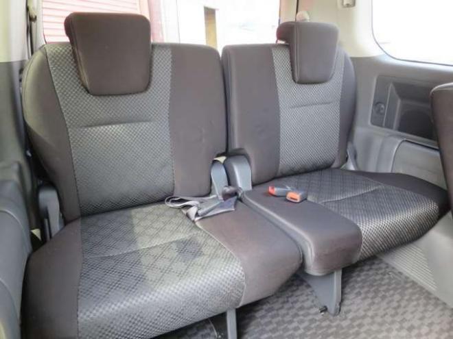 ノア2.0 Si 4WD　両側パワースライドドア 2000