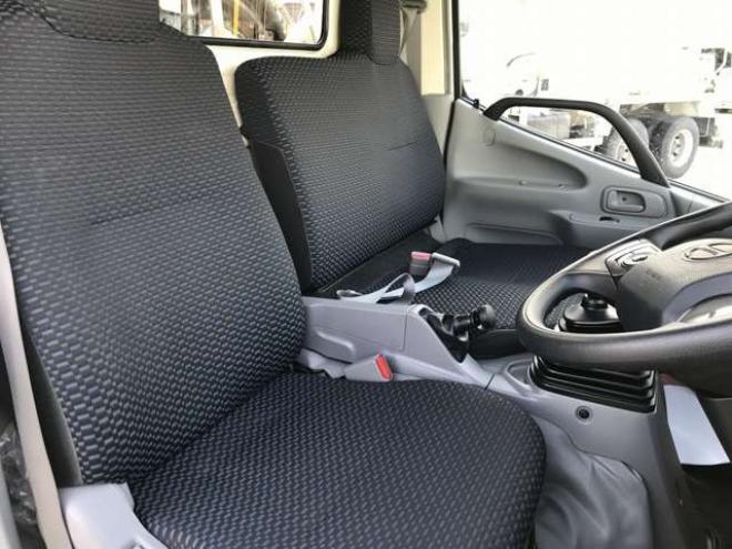 デュトロタンクローリー　2DG-XZU685M 新明和工業　 4WD 4000