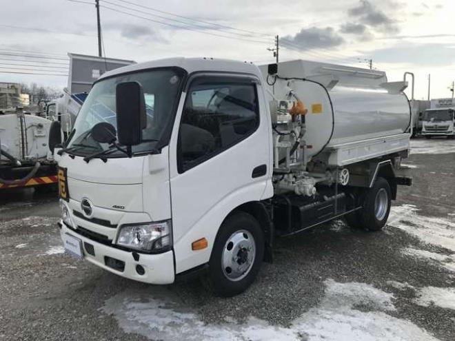 デュトロタンクローリー　2DG-XZU685M 新明和工業　 4WD 4000