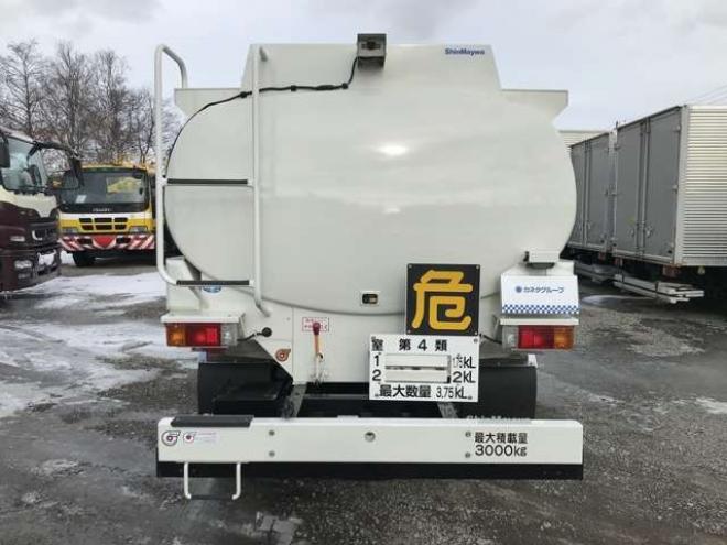 デュトロタンクローリー　2DG-XZU685M 新明和工業　 4WD 4000