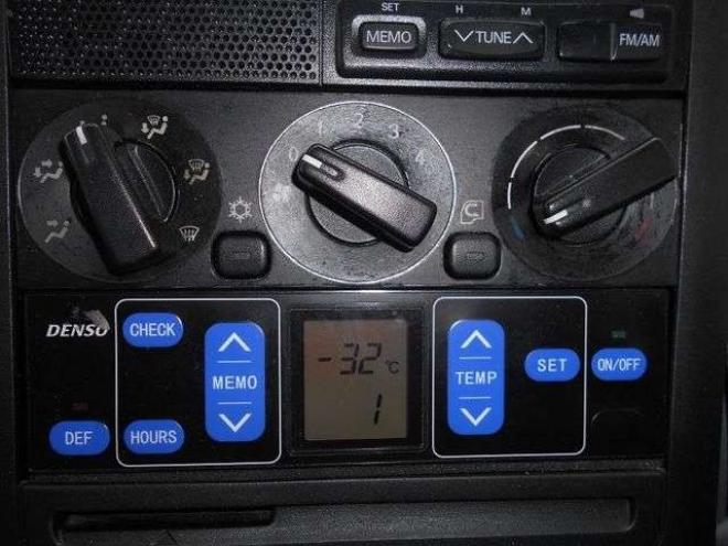 キャンター冷凍車　PA-FE83DGY　デンソー　 2WD 4890