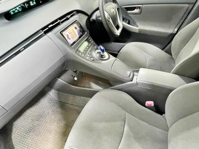 プリウス1.8L 5年保証 スマキー ナビTV 夏冬タイヤ ETC 寒冷地仕様 禁煙 車検整備2年付 修復歴無