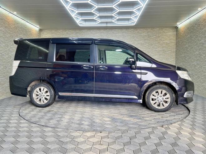 ステップワゴン2.0スパーダZ 4WD 5年保証 スマキー 両側パワスラ ナビ Bカメ 寒冷地仕様 禁煙 車検整備2年付 修復歴無