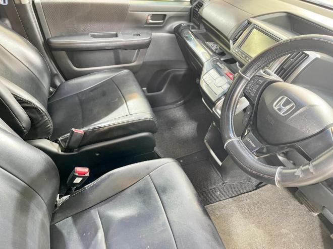 ステップワゴン2.0スパーダZ 4WD 5年保証 スマキー 両側パワスラ ナビ Bカメ 寒冷地仕様 禁煙 車検整備2年付 修復歴無
