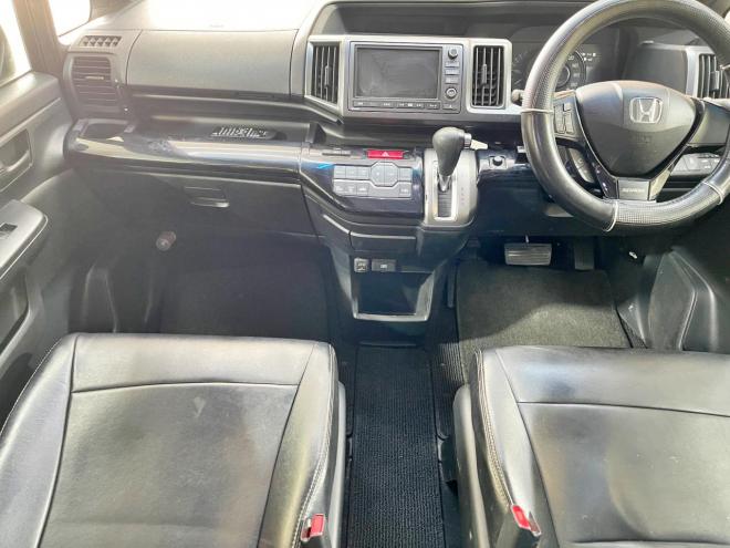 ステップワゴン2.0スパーダZ 4WD 5年保証 スマキー 両側パワスラ ナビ Bカメ 寒冷地仕様 禁煙 車検整備2年付 修復歴無