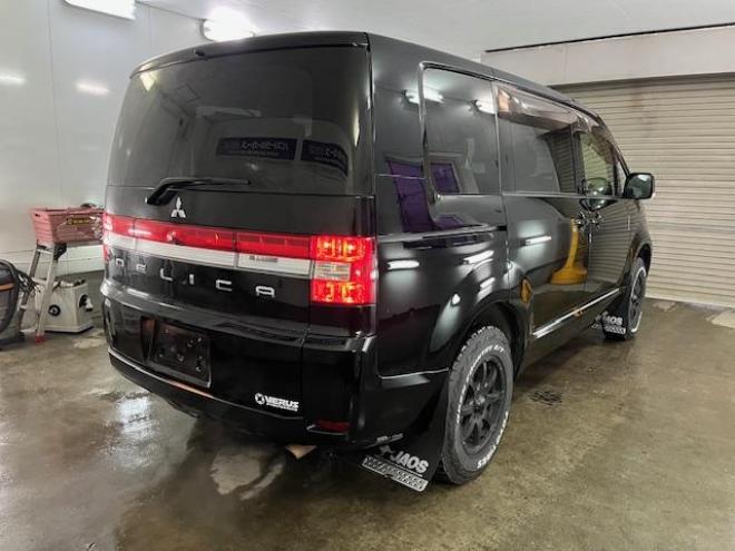 デリカＤ：５　Ｇパワーパッケージ　本州仕入　禁煙車　寒冷地仕様　ＭＫＷ１６インチＡＷ＋ＴＯＹＯオープンカントリーホワイトレター　純正１８ＡＷ＋スタッドレスタイヤ付　新品ＪＡＯＳブラックマッドガード　両側パワースライドドア　純正ナビ（地デジ　ＤＶＤ再生　Ｂｌｕｅｔｏｏｔｈ）＋バックカメラ　前後ドライブレコーダー　クルーズコントロール　両席シートヒーター　パワーシート　スマートキー　パドルシフト　横滑り防止装置　盗難防止装置　リアヒーター　ＨＩＤ　ＥＴＣ 4WD 2400 5Dr
