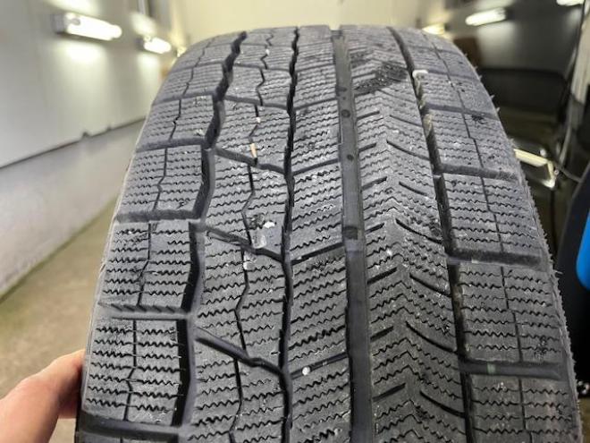 デリカＤ：５　Ｇパワーパッケージ　本州仕入　禁煙車　寒冷地仕様　ＭＫＷ１６インチＡＷ＋ＴＯＹＯオープンカントリーホワイトレター　純正１８ＡＷ＋スタッドレスタイヤ付　新品ＪＡＯＳブラックマッドガード　両側パワースライドドア　純正ナビ（地デジ　ＤＶＤ再生　Ｂｌｕｅｔｏｏｔｈ）＋バックカメラ　前後ドライブレコーダー　クルーズコントロール　両席シートヒーター　パワーシート　スマートキー　パドルシフト　横滑り防止装置　盗難防止装置　リアヒーター　ＨＩＤ　ＥＴＣ 4WD 2400 5Dr