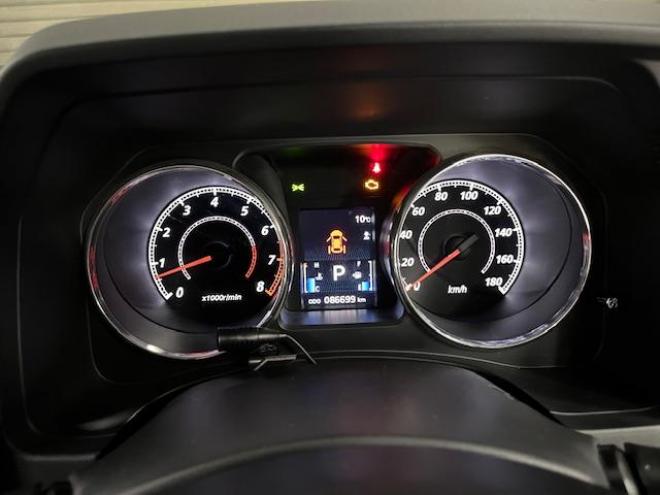 デリカＤ：５　Ｇパワーパッケージ　本州仕入　禁煙車　寒冷地仕様　ＭＫＷ１６インチＡＷ＋ＴＯＹＯオープンカントリーホワイトレター　純正１８ＡＷ＋スタッドレスタイヤ付　新品ＪＡＯＳブラックマッドガード　両側パワースライドドア　純正ナビ（地デジ　ＤＶＤ再生　Ｂｌｕｅｔｏｏｔｈ）＋バックカメラ　前後ドライブレコーダー　クルーズコントロール　両席シートヒーター　パワーシート　スマートキー　パドルシフト　横滑り防止装置　盗難防止装置　リアヒーター　ＨＩＤ　ＥＴＣ 4WD 2400 5Dr