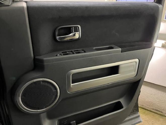デリカＤ：５　Ｇパワーパッケージ　本州仕入　禁煙車　寒冷地仕様　ＭＫＷ１６インチＡＷ＋ＴＯＹＯオープンカントリーホワイトレター　純正１８ＡＷ＋スタッドレスタイヤ付　新品ＪＡＯＳブラックマッドガード　両側パワースライドドア　純正ナビ（地デジ　ＤＶＤ再生　Ｂｌｕｅｔｏｏｔｈ）＋バックカメラ　前後ドライブレコーダー　クルーズコントロール　両席シートヒーター　パワーシート　スマートキー　パドルシフト　横滑り防止装置　盗難防止装置　リアヒーター　ＨＩＤ　ＥＴＣ 4WD 2400 5Dr