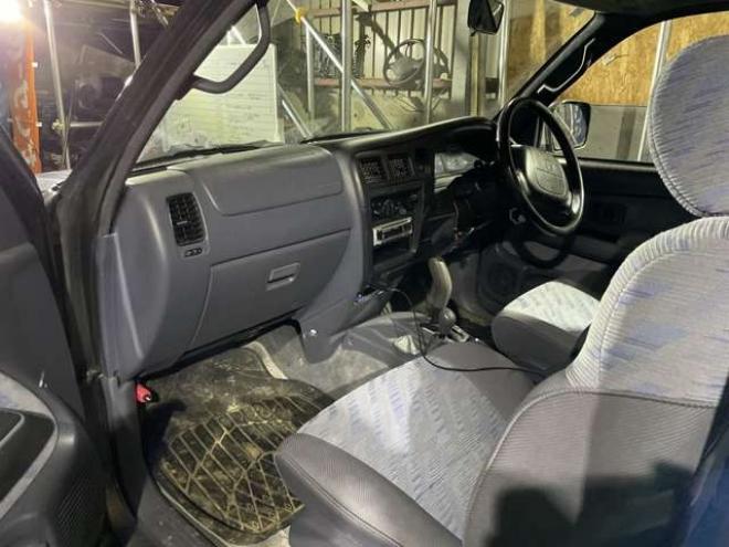 ハイラックススポーツピックアップ 2.4 エクストラキャブ ワイドボディ ディーゼルターボ 4WD　検7年12月市内コ・ミ・コ・ミ 2400