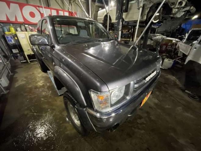 ハイラックススポーツピックアップ 2.4 エクストラキャブ ワイドボディ ディーゼルターボ 4WD　検7年12月市内コ・ミ・コ・ミ 2400