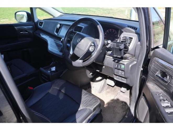 オデッセイ2.4 アブソルート 4WD　検2年　自社　ローンカノウ　両電スラ 2400
