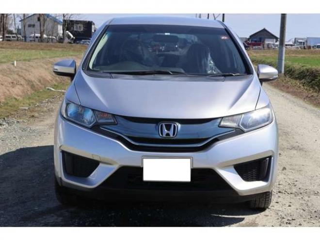 フィット1.5 ハイブリッド Fパッケージ 4WD　検R7/8　自社　ローンカノウ　EGスターター 1500