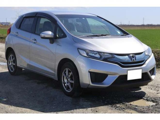 フィット1.5 ハイブリッド Fパッケージ 4WD　検R7/8　自社　ローンカノウ　EGスターター 1500