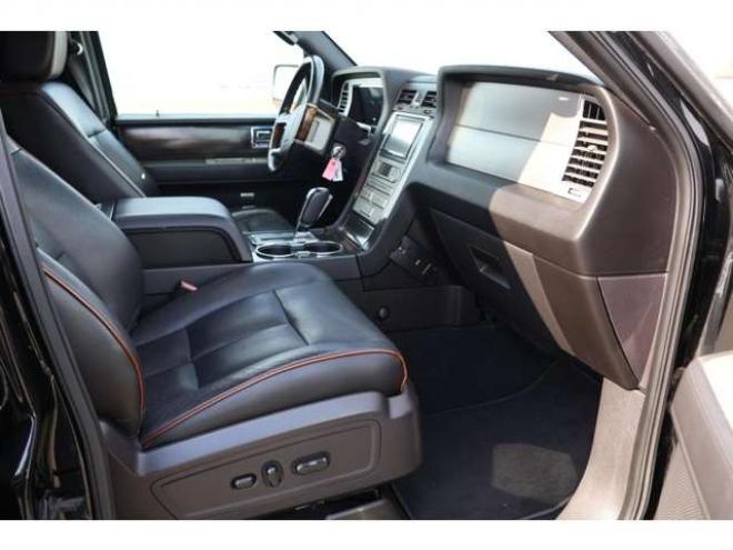 リンカーンナビゲーター 5.4 4WD　検R8/7　オートステップ　社外ナビ 5400