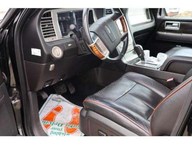 リンカーンナビゲーター 5.4 4WD　検R8/7　オートステップ　社外ナビ 5400