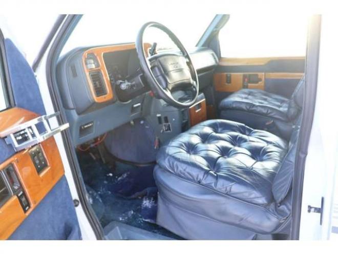 アストロベース　検1年　貨物登録　自社　ローンカノウ 4WD 4300