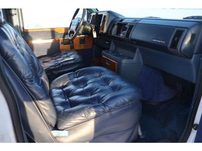 アストロベース　検1年　貨物登録　自社　ローンカノウ 4WD 4300