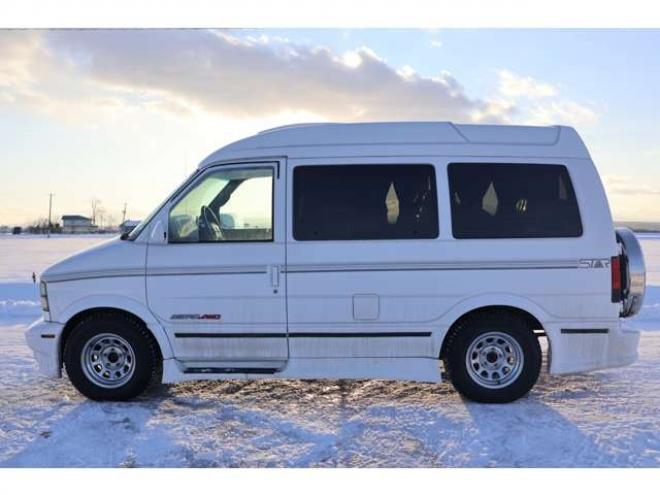 アストロベース　検1年　貨物登録　自社　ローンカノウ 4WD 4300