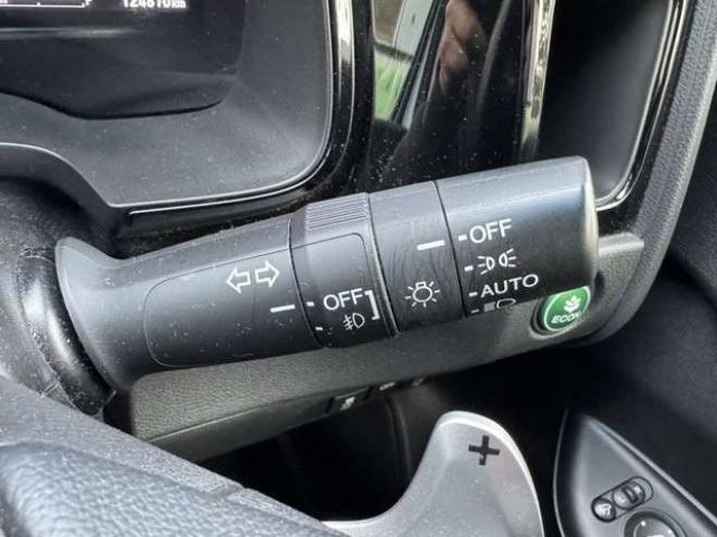 シャトル1.5 ハイブリッド X ホンダセンシング 4WD　ナビ　TV　Bカメラ　Bluetooth　夏冬タイヤ 1500