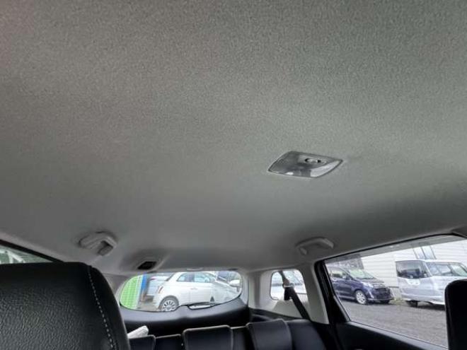 シャトル1.5 ハイブリッド X ホンダセンシング 4WD　ナビ　TV　Bカメラ　Bluetooth　夏冬タイヤ 1500