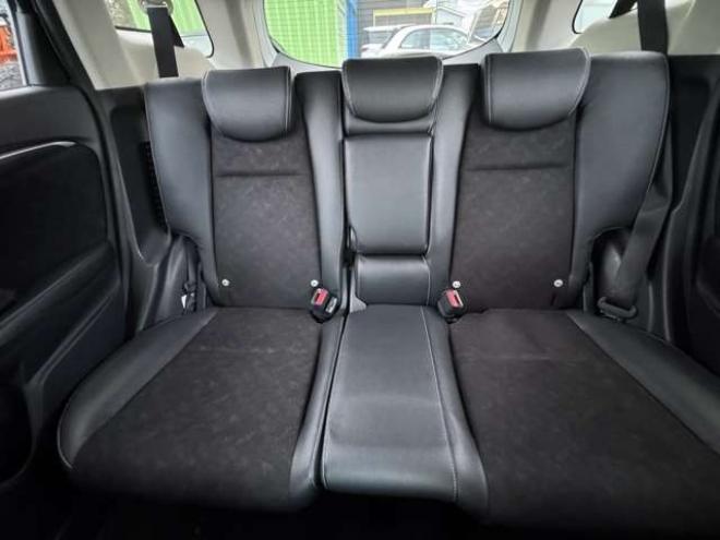 シャトル1.5 ハイブリッド X ホンダセンシング 4WD　ナビ　TV　Bカメラ　Bluetooth　夏冬タイヤ 1500