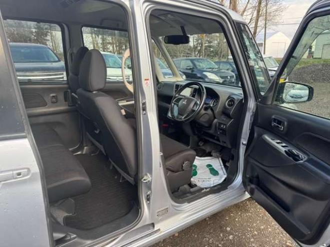 ekスペースカスタム T 4WD　ナビ　TV　Bカメラ　両側Pスライド 660