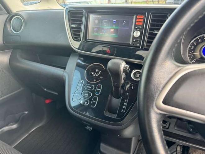 ekスペースカスタム T 4WD　ナビ　TV　Bカメラ　両側Pスライド 660
