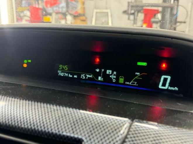 プリウスα1.8 S　ナビ TV Bカメラ 夏冬タイヤ モデリスタ 2WD 1800