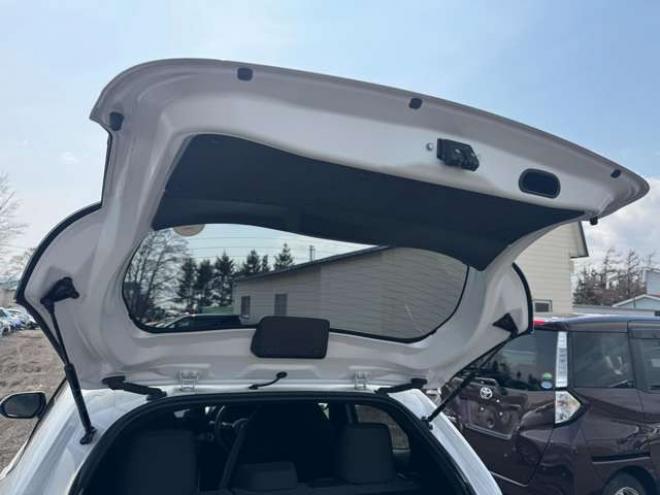 ヤリス1.5 X 4WD　Bluetooth　ナビ　Bカメラ　3年保証 1500