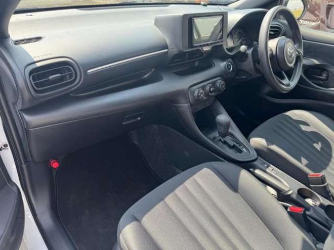 ヤリス1.5 X 4WD　Bluetooth　ナビ　Bカメラ　3年保証 1500