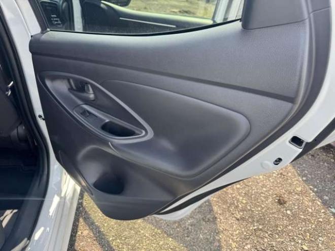 ヤリス1.5 X 4WD　Bluetooth　ナビ　Bカメラ　3年保証 1500
