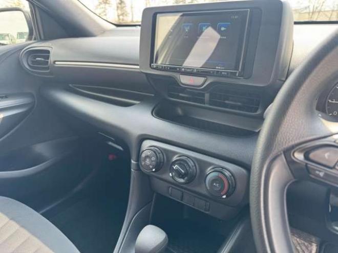 ヤリス1.5 X 4WD　Bluetooth　ナビ　Bカメラ　3年保証 1500