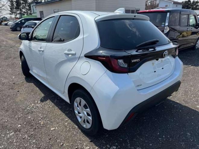ヤリス1.5 X 4WD　Bluetooth　ナビ　Bカメラ　3年保証 1500