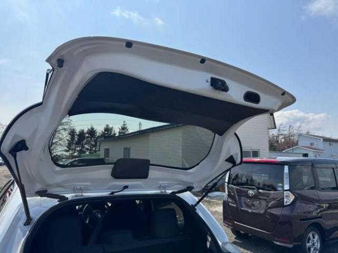ヤリス1.5 X 4WD　Bluetooth　ナビ　Bカメラ　3年保証 1500