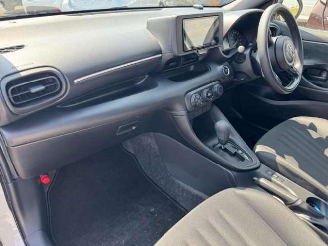 ヤリス1.5 X 4WD　Bluetooth　ナビ　Bカメラ　3年保証 1500