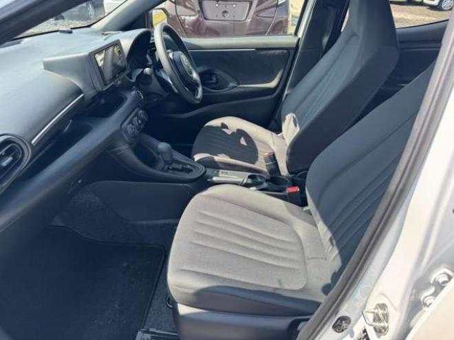 ヤリス1.5 X 4WD　Bluetooth　ナビ　Bカメラ　3年保証 1500