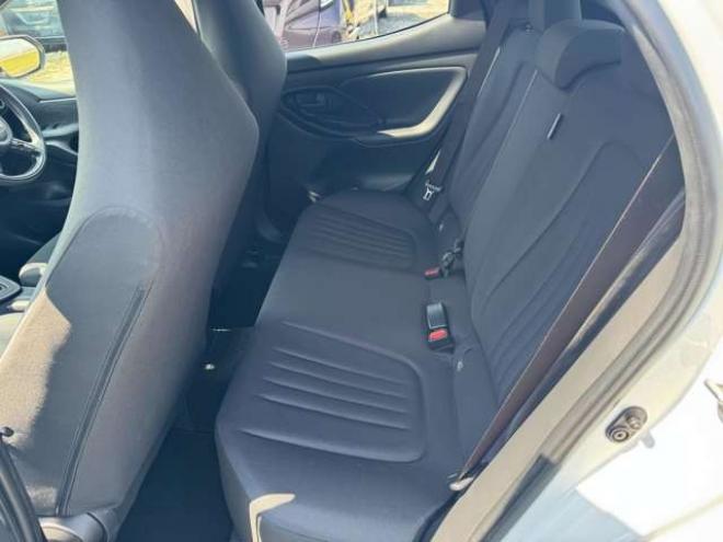 ヤリス1.5 X 4WD　Bluetooth　ナビ　Bカメラ　3年保証 1500