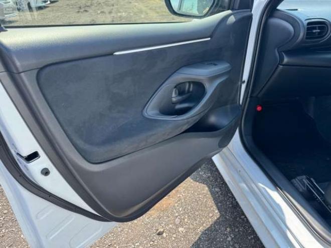 ヤリス1.5 X 4WD　Bluetooth　ナビ　Bカメラ　3年保証 1500