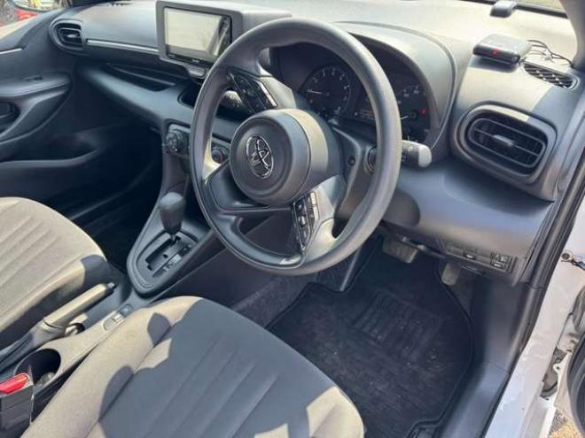 ヤリス1.5 X 4WD　Bluetooth　ナビ　Bカメラ　3年保証 1500