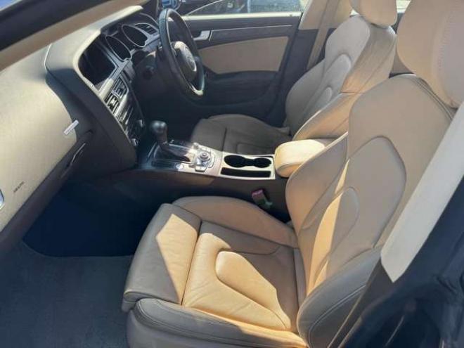 アウディA5スポーツバック 2.0 TFSI クワトロ 4WD　ナビ　TV　Bカメラ　Bluetooth　本革シート 正規輸入車 2000