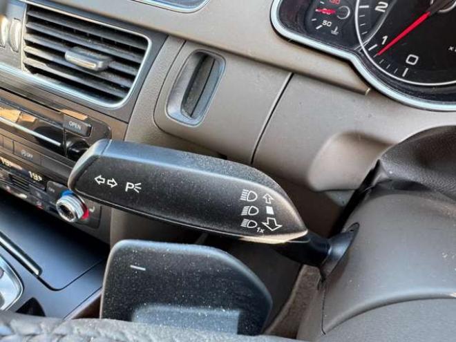 アウディA5スポーツバック 2.0 TFSI クワトロ 4WD　ナビ　TV　Bカメラ　Bluetooth　本革シート 正規輸入車 2000