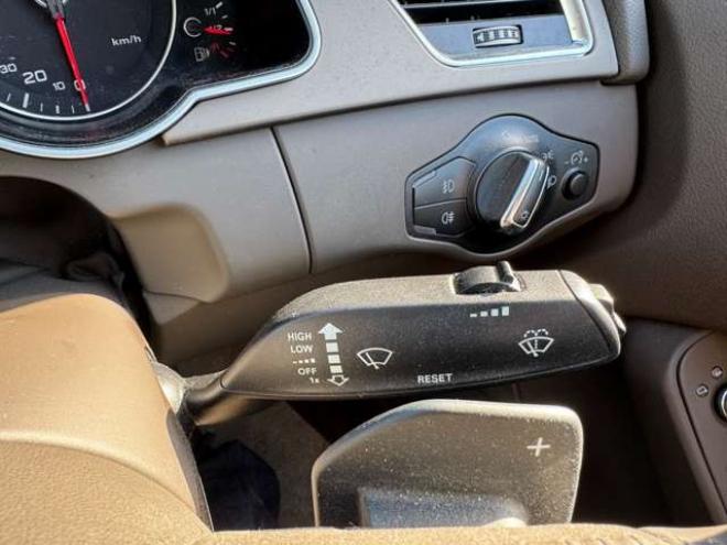 アウディA5スポーツバック 2.0 TFSI クワトロ 4WD　ナビ　TV　Bカメラ　Bluetooth　本革シート 正規輸入車 2000