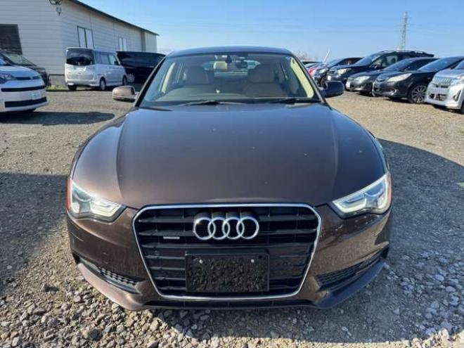 アウディA5スポーツバック 2.0 TFSI クワトロ 4WD　ナビ　TV　Bカメラ　Bluetooth　本革シート 正規輸入車 2000