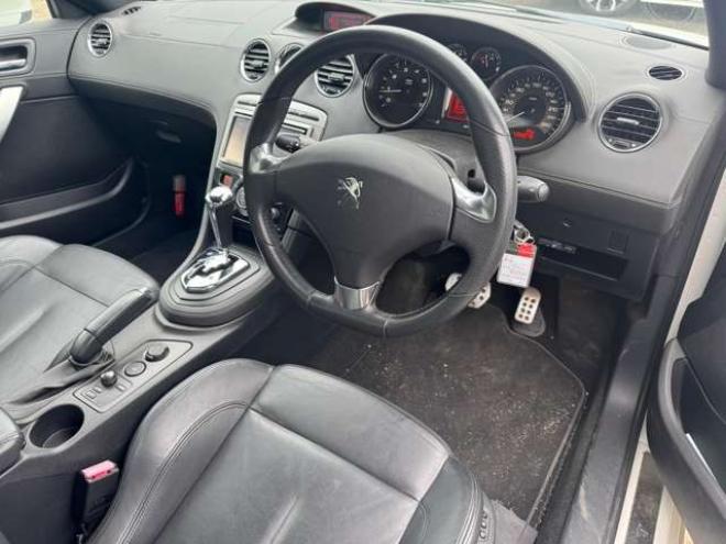 プジョーRCZ　1.6　本革　ナビ　TV　シートヒーター 正規輸入車 2WD 1600
