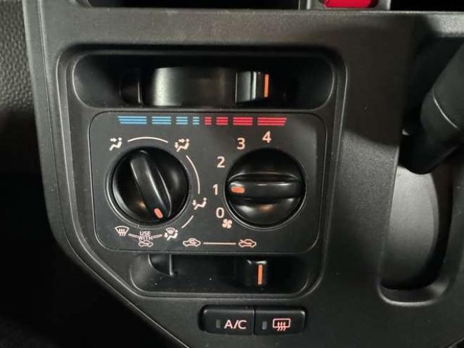タンク1.0 X S 4WD　夏冬タイヤ　12ヶ月点検済　下廻り防錆塗装 1000