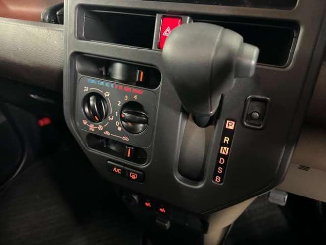 タンク1.0 X S 4WD　夏冬タイヤ　12ヶ月点検済　下廻り防錆塗装 1000